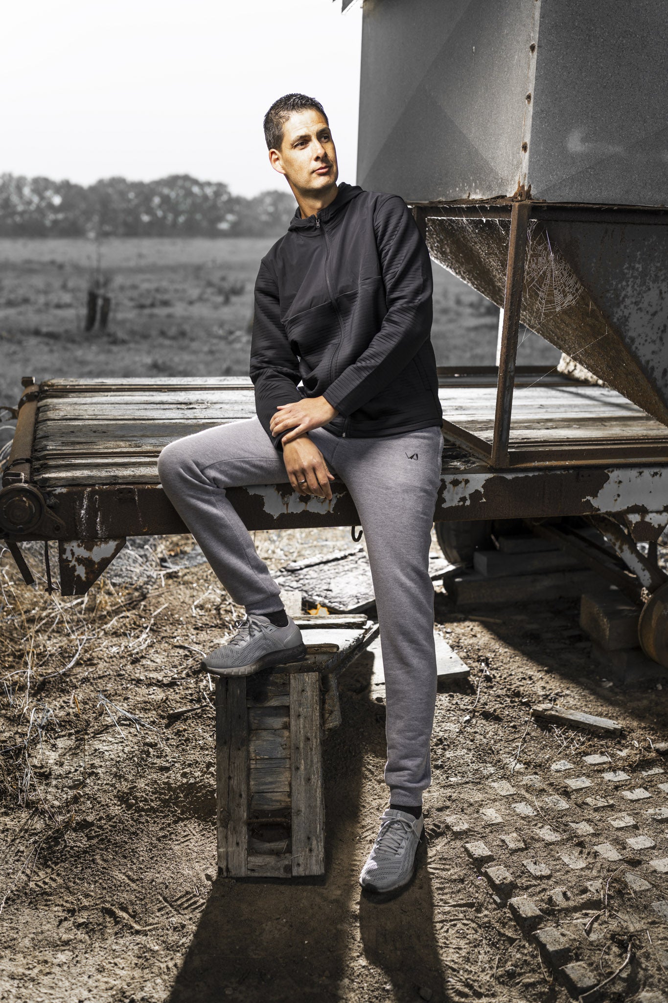 WJ Sports Grey / Regular Fit